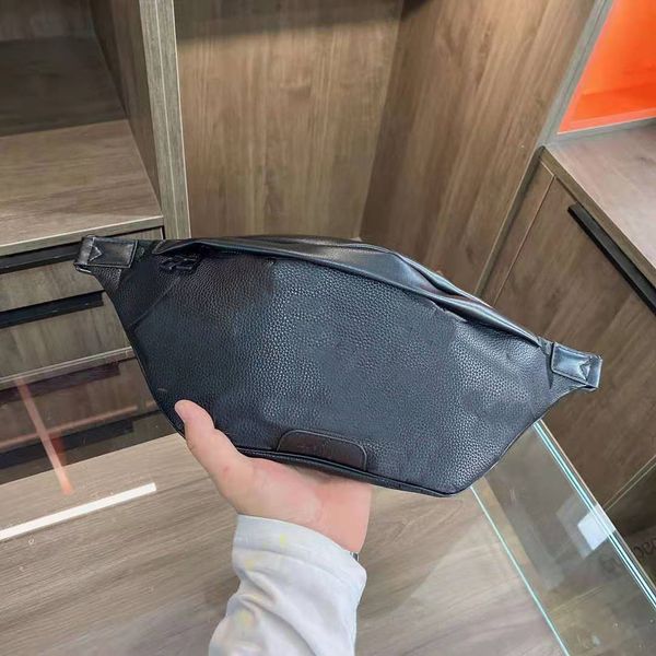 2021 new embossed waist bag for men and women black waistpacks running belt pack backpacks handbags unisex
2021 new embossed waist bag for men and women black waistpacks running belt pack backpacks handbags unisex