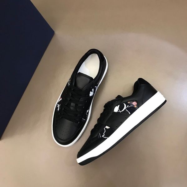 designer luxury men shoes leisure sports shoe cowhide mosaic printed fabric face double - color rubber sole with box are size38-45, Red;white
designer luxury men shoes leisure sports shoe cowhide mosaic printed fabric face double - color rubber sole with box are size38-45, Red;white