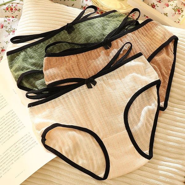 women's panties european, american and japanese cotton underwear, feminine temptation, low-waist student briefs, fabric bottoms, Black;pink
women's panties european, american and japanese cotton underwear, feminine temptation, low-waist student briefs, fabric bottoms, Black;pink