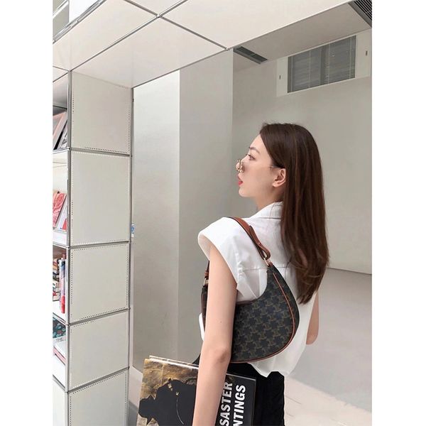 women luxurys designers bags 2021 crossbody bag handbag designer handbags zhouzhoubao123 purse wallet french stick and old flower underarm l
women luxurys designers bags 2021 crossbody bag handbag designer handbags zhouzhoubao123 purse wallet french stick and old flower underarm l