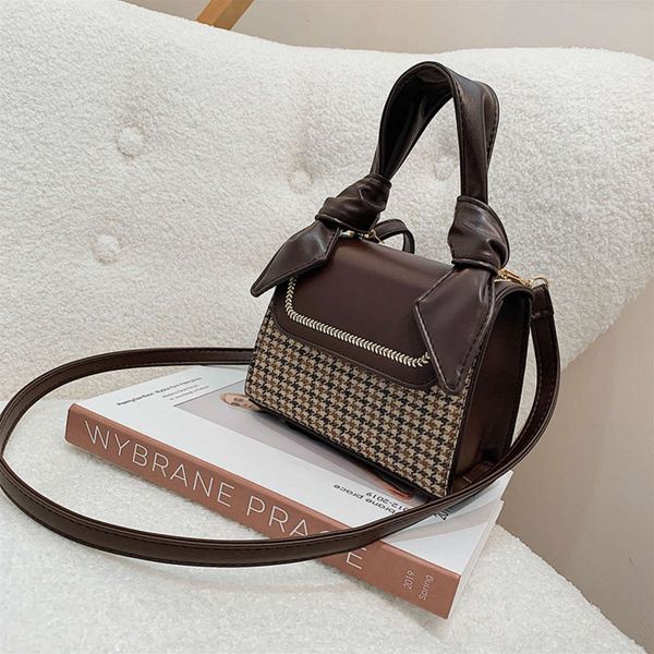 niche design small square simple 2020 fashionable texture fashion handbag one shoulder women's bag
niche design small square simple 2020 fashionable texture fashion handbag one shoulder women's bag