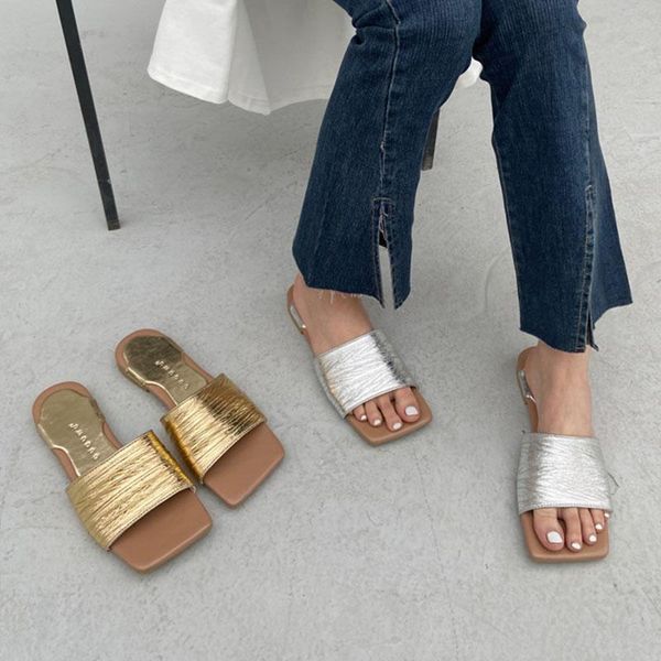 slippers 2021 fashion square toe flat women casual summer outdoor beach slides house slip on flip flop gold sandals, Black
slippers 2021 fashion square toe flat women casual summer outdoor beach slides house slip on flip flop gold sandals, Black