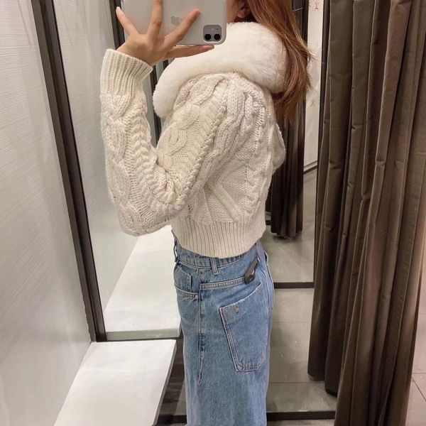 2021 korea style lapel removable faux fur twist stripe knitting cardigan women button long sleeve crop sweater jumper knitwear, White;black
2021 korea style lapel removable faux fur twist stripe knitting cardigan women button long sleeve crop sweater jumper knitwear, White;black