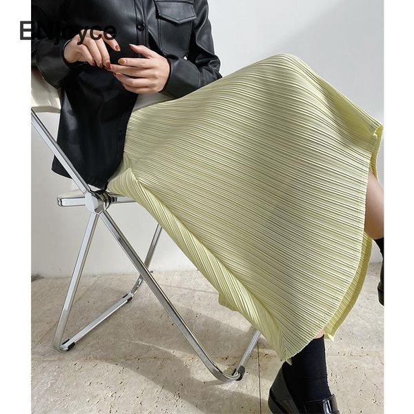2021 spring yellow solid color high waist irregular a-line pleated skirt women casual long skirts korean style flare long skirt, Black
2021 spring yellow solid color high waist irregular a-line pleated skirt women casual long skirts korean style flare long skirt, Black
