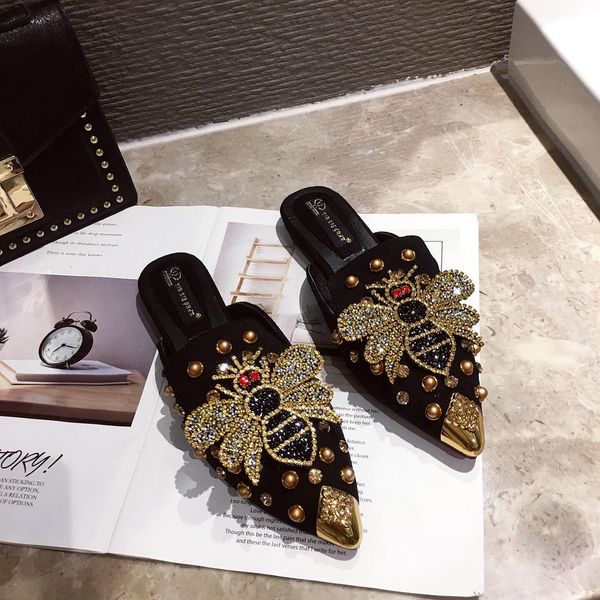 2021 new flat mules slipper pointed toe fashion rivet summer women black/pink shoes luxury half slippers gsa4
2021 new flat mules slipper pointed toe fashion rivet summer women black/pink shoes luxury half slippers gsa4