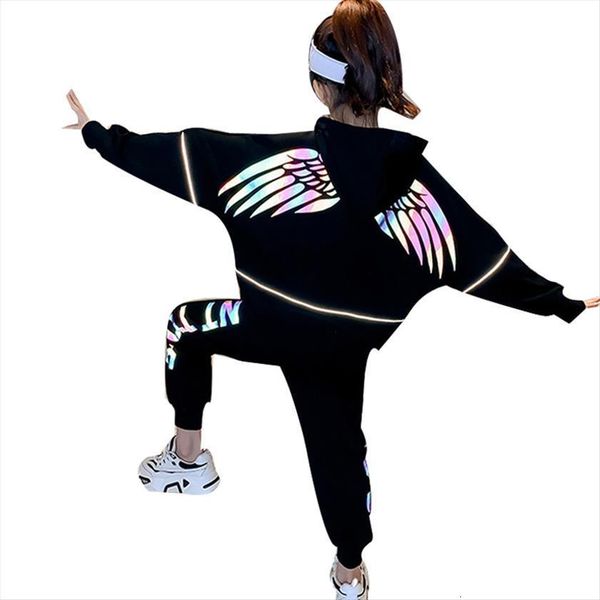 black kids clothes teens girls outfits two pieces night reflective wings sweater hoodies pants sets letter sweatpants suit, White
black kids clothes teens girls outfits two pieces night reflective wings sweater hoodies pants sets letter sweatpants suit, White