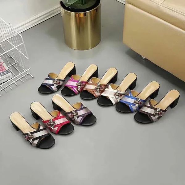 2021 sell well women summer thick heel slippers beach slide fashion scuffs slippers shoes size eu 35-40 with box shoe02 02, Black
2021 sell well women summer thick heel slippers beach slide fashion scuffs slippers shoes size eu 35-40 with box shoe02 02, Black