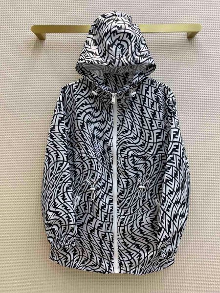 milan runway jackets 2021 autumn long sleeve hooded panelled women's designer brand same style coats 0624-12, Black;brown
milan runway jackets 2021 autumn long sleeve hooded panelled women's designer brand same style coats 0624-12, Black;brown