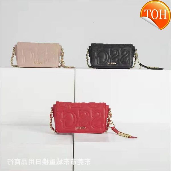 gs new style chain rhombic letter single shoulder messenger women's solid bag 
gs new style chain rhombic letter single shoulder messenger women's solid bag