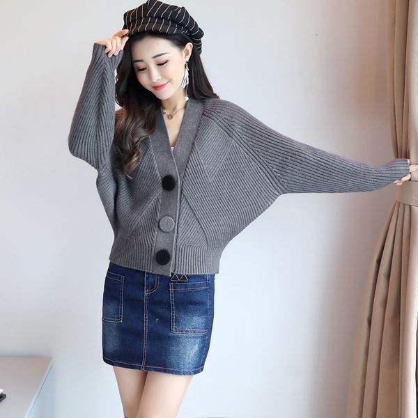 short lining of women's spring sweaters and in the autumn casual new korean fashion loose bat sleeve knit cardigan 029m, White;black
short lining of women's spring sweaters and in the autumn casual new korean fashion loose bat sleeve knit cardigan 029m, White;black