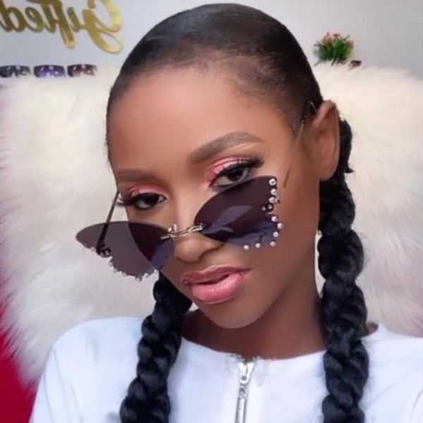 sunglasses celebrity trend butterfly personality frameless fashion street catwalk funny, White;black
sunglasses celebrity trend butterfly personality frameless fashion street catwalk funny, White;black