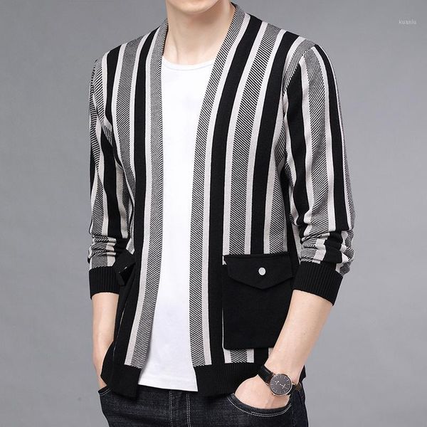 men's sweaters 2021 autumn winter striped sweater men knitwear cardigan business casual jacket long sleeve slim sweatercoat clothing, White;black
men's sweaters 2021 autumn winter striped sweater men knitwear cardigan business casual jacket long sleeve slim sweatercoat clothing, White;black