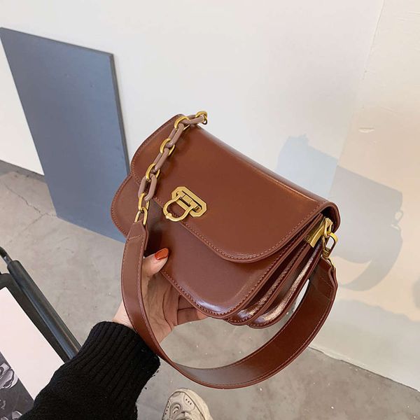 net red autumn and winter new small square foreign chain 2020 niche design fashion single shoulder underarm women's bag
net red autumn and winter new small square foreign chain 2020 niche design fashion single shoulder underarm women's bag