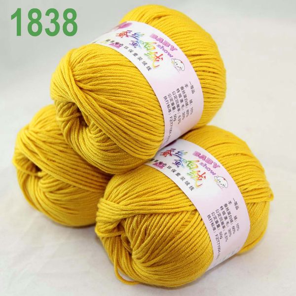 sale lot of 3 balls x 50g cashmere silk velvet children yarn hand knitting 18-38-3 goldenrod, Black;white
sale lot of 3 balls x 50g cashmere silk velvet children yarn hand knitting 18-38-3 goldenrod, Black;white