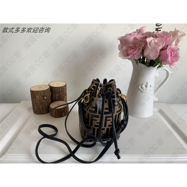 outlet drawstring bucket double flower single old bag shoulder cross carry temperament color line cow leather yw yw luxurys designers bag
outlet drawstring bucket double flower single old bag shoulder cross carry temperament color line cow leather yw yw luxurys designers bag