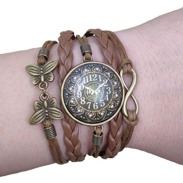 charm bracelets 2021 fashion multilayer leather bracelet watch style punk brown/black/white round time gem women gift at109-120, Golden;silver
charm bracelets 2021 fashion multilayer leather bracelet watch style punk brown/black/white round time gem women gift at109-120, Golden;silver