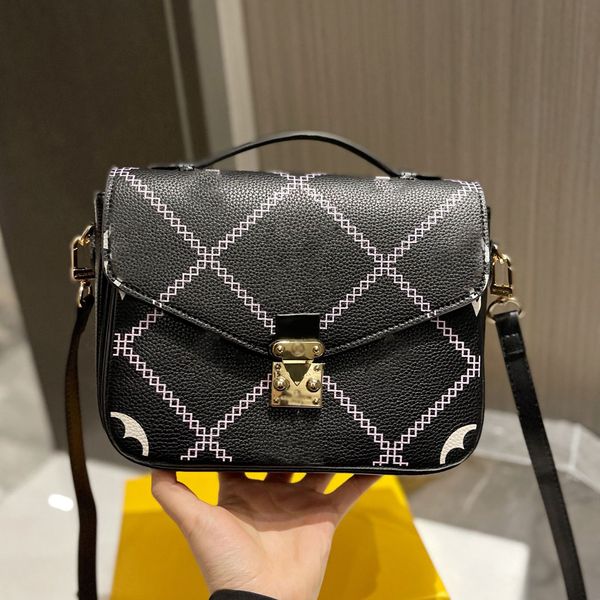 genuine leather old flower shoulder bags france brand classic summer series printing crossbody totes fashion selling metis handbags designer
genuine leather old flower shoulder bags france brand classic summer series printing crossbody totes fashion selling metis handbags designer