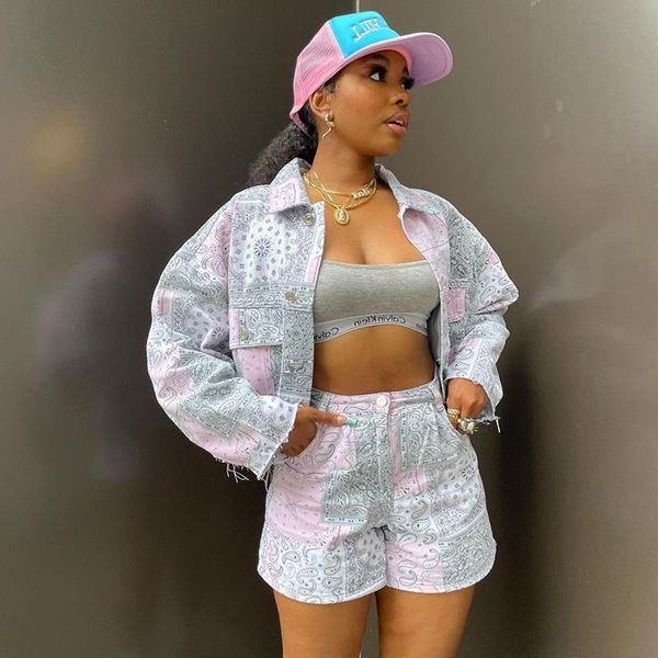 women's tracksuits multicolor printing women short sets long sleeve turn-down collar loose lady coats high waist slim-fit straight shor, Gray
women's tracksuits multicolor printing women short sets long sleeve turn-down collar loose lady coats high waist slim-fit straight shor, Gray