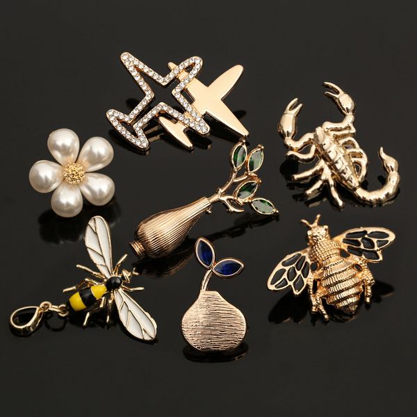 new fashion brooch pins for men suit cute lapel pin party wear shirt collar backpack casual small size badge breastpin broach christmas gift, Gray
new fashion brooch pins for men suit cute lapel pin party wear shirt collar backpack casual small size badge breastpin broach christmas gift, Gray