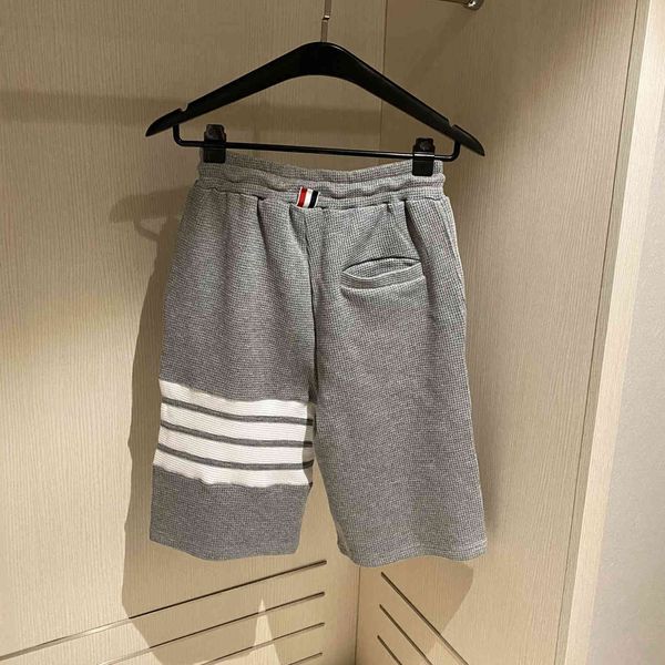 luxury design summer waffle fabric four bars men's shorts casual sports capris, Black
luxury design summer waffle fabric four bars men's shorts casual sports capris, Black