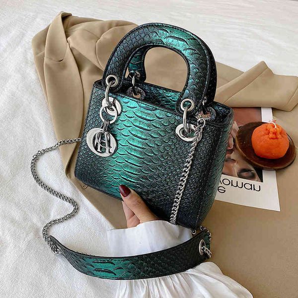 fashion small bag women's 2021 summer new crocodile hand chain single shoulder messenger princess
fashion small bag women's 2021 summer new crocodile hand chain single shoulder messenger princess