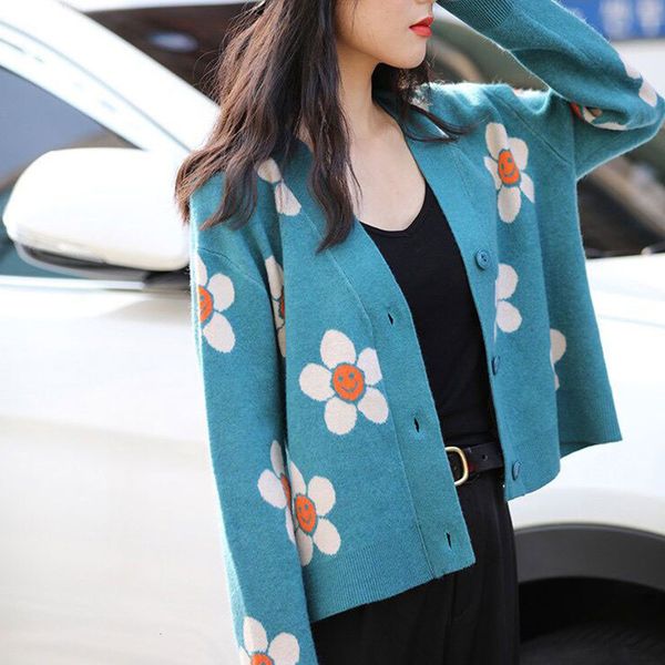 2021 new autumn elegant chic loose sweater coat women korean floral print v neck knitted cardigans thick knit jackets ry5x, White;black
2021 new autumn elegant chic loose sweater coat women korean floral print v neck knitted cardigans thick knit jackets ry5x, White;black