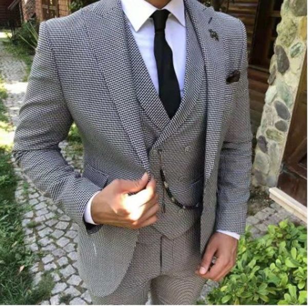 classic one button wedding tuxedos peak lapel slim fit suits for men groomsmen suit prom formal suits (jacket+pants+vest+tie) w637, Black;gray
classic one button wedding tuxedos peak lapel slim fit suits for men groomsmen suit prom formal suits (jacket+pants+vest+tie) w637, Black;gray