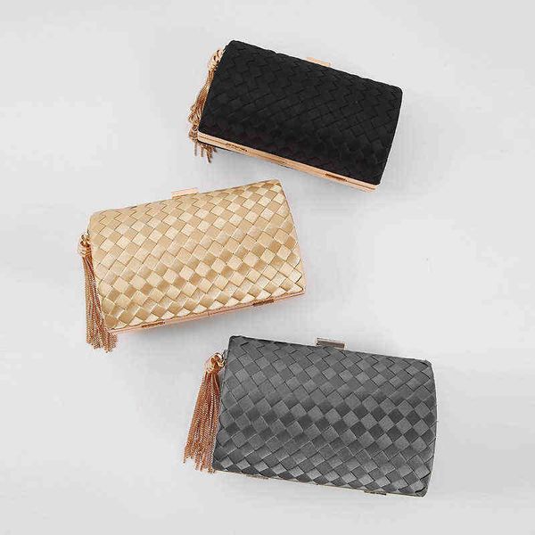 fashion tassel women's bag hand woven fashion dinner single shoulder diagonal cross cheongsam
fashion tassel women's bag hand woven fashion dinner single shoulder diagonal cross cheongsam