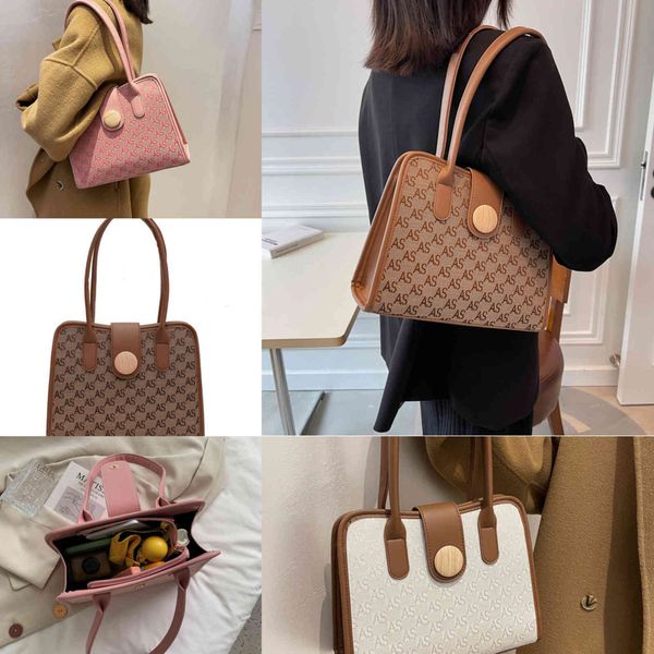 design new fashion large capacity bag women's advanced sense of style sling shoulder texture versatile armpit hand purses outlet
design new fashion large capacity bag women's advanced sense of style sling shoulder texture versatile armpit hand purses outlet