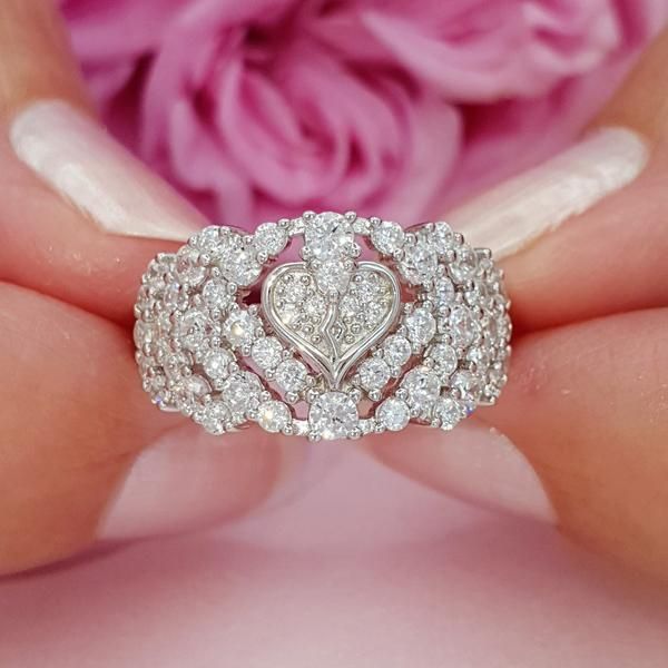 cluster rings 2021 luxury heart 925 sterling silver engagement ring for women lady anniversary gift jewelry bulk sell r5880, Golden;silver
cluster rings 2021 luxury heart 925 sterling silver engagement ring for women lady anniversary gift jewelry bulk sell r5880, Golden;silver