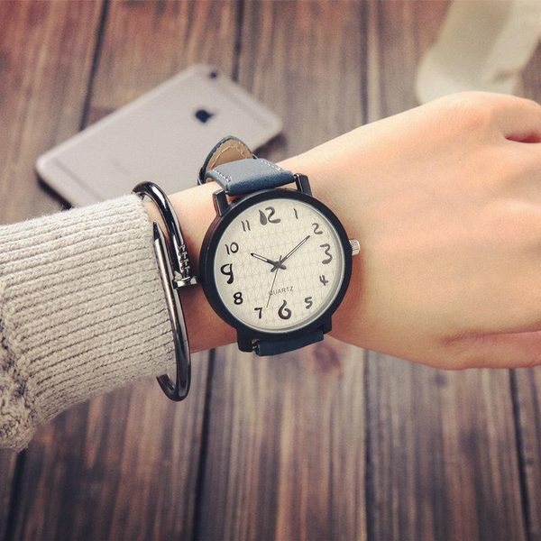 wristwatches men's watch business leather watches for men fashion mens sports clock relogio masculino reloj hombre 2021, Slivery;brown
wristwatches men's watch business leather watches for men fashion mens sports clock relogio masculino reloj hombre 2021, Slivery;brown