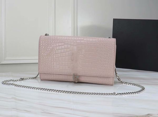 genuine leather camera bags for women purse fashion shoulder cowhide high-end luxury goods artwork interior slot pocket
genuine leather camera bags for women purse fashion shoulder cowhide high-end luxury goods artwork interior slot pocket