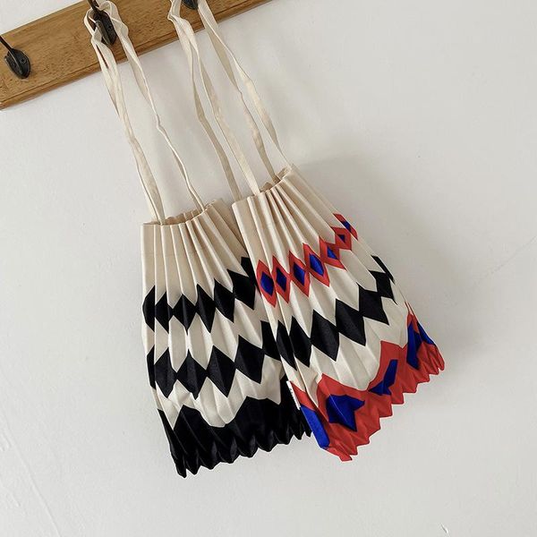 evening bags 2021 women's japanese style pleated tote bag design shoulder eco-friendly cotton shopping plain canvas
evening bags 2021 women's japanese style pleated tote bag design shoulder eco-friendly cotton shopping plain canvas