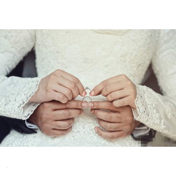 arabic 2021 new islamic muslim a line wedding es lace winter bridal gowns long sleeves high neck midwest pakistani abaya o1f7, White
arabic 2021 new islamic muslim a line wedding es lace winter bridal gowns long sleeves high neck midwest pakistani abaya o1f7, White
