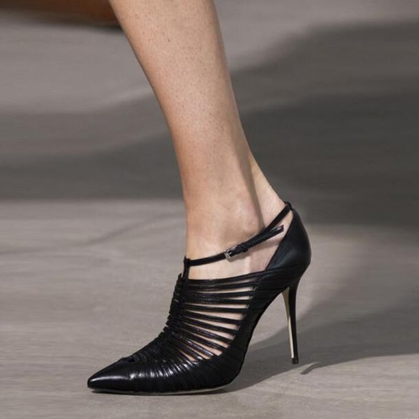 new brand women solid green black white suede/leather pointed toe cuts out thin heels buckle strap high heels party pumps
new brand women solid green black white suede/leather pointed toe cuts out thin heels buckle strap high heels party pumps