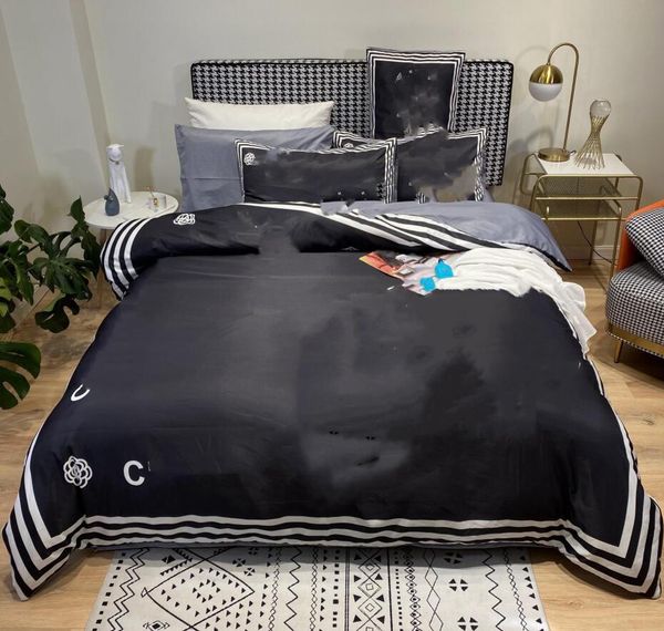 black designer bedding set duvet cover set simple luxury silk comforter cover size bedding sheet summer bedding set 2 pillow cases
black designer bedding set duvet cover set simple luxury silk comforter cover size bedding sheet summer bedding set 2 pillow cases
