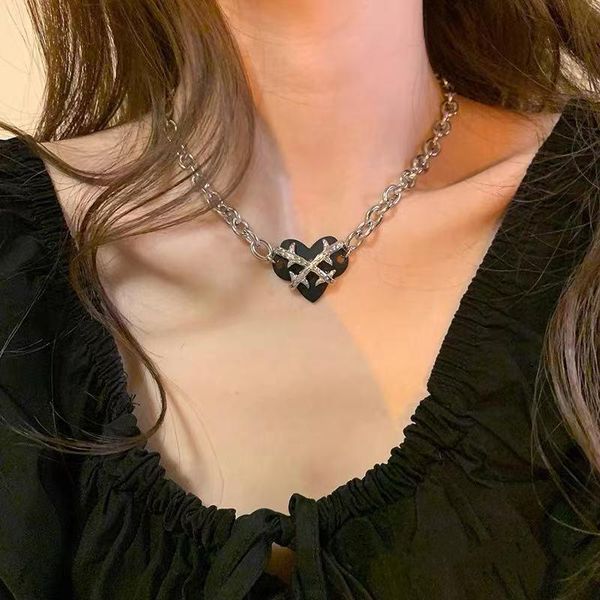 chains thorns necklaces girls hip hop love heart bracelets woman personality creative exquisite chain silver color zinc alloy naszyjnik
chains thorns necklaces girls hip hop love heart bracelets woman personality creative exquisite chain silver color zinc alloy naszyjnik