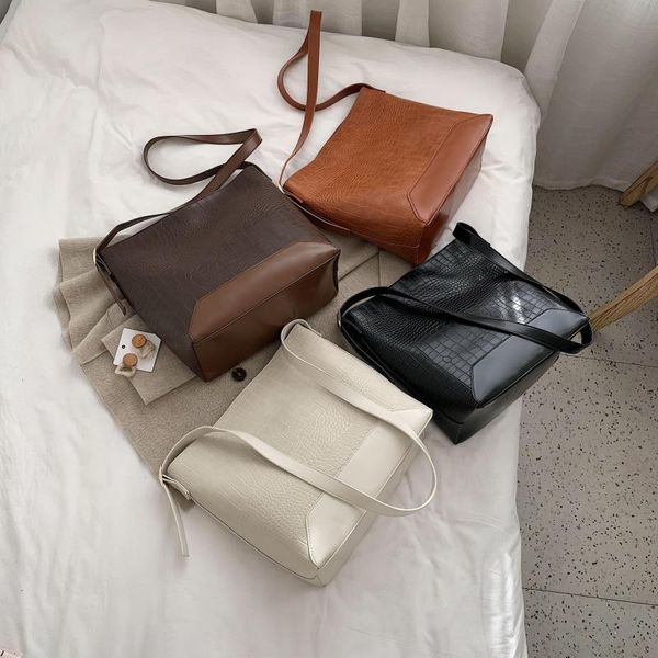 crossbody alligator female big bucket casual women shoulder new bags 2021 leather lady's messenger bags purses totes bag fashion clggo, Red;black
crossbody alligator female big bucket casual women shoulder new bags 2021 leather lady's messenger bags purses totes bag fashion clggo, Red;black