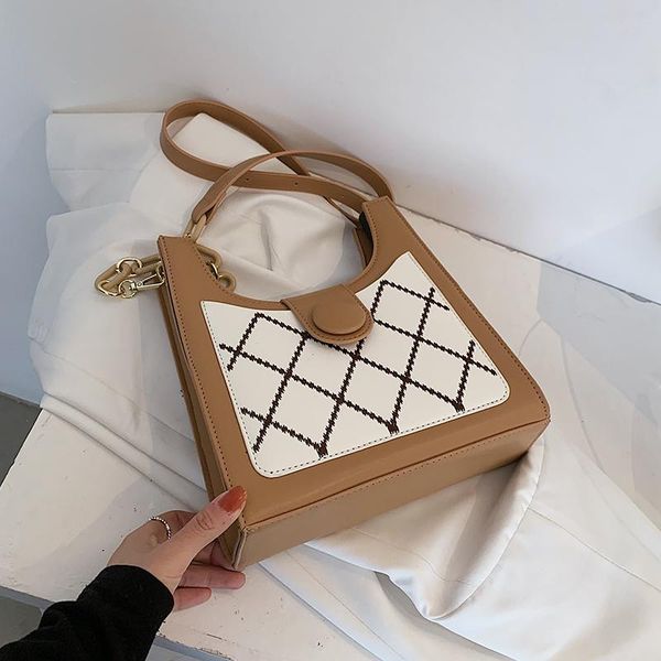 evening bags pu designer lingge mini embroidery design leather crossbody for women 2021 summer luxury underarm bag shoulder handbags
evening bags pu designer lingge mini embroidery design leather crossbody for women 2021 summer luxury underarm bag shoulder handbags