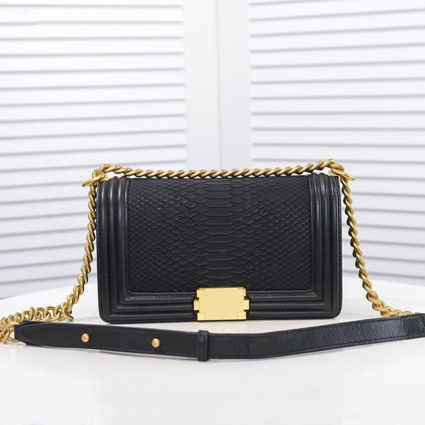 luxurys designers bags channel women bags handbags919 fashion chain shoulder bag classic diamond lattice boy handbag lambskin & silver/gold
luxurys designers bags channel women bags handbags919 fashion chain shoulder bag classic diamond lattice boy handbag lambskin & silver/gold