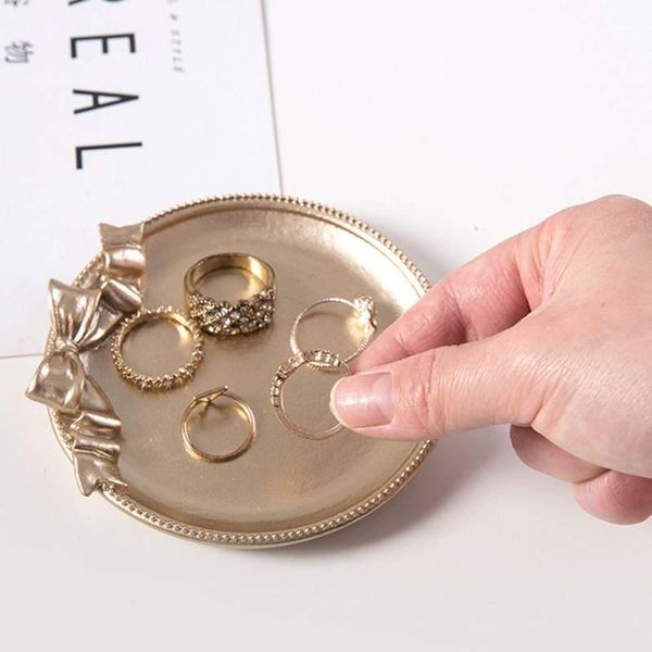 storage baskets european metal color jewelry tray bedroom decoration nordic necklace bracelet display
storage baskets european metal color jewelry tray bedroom decoration nordic necklace bracelet display
