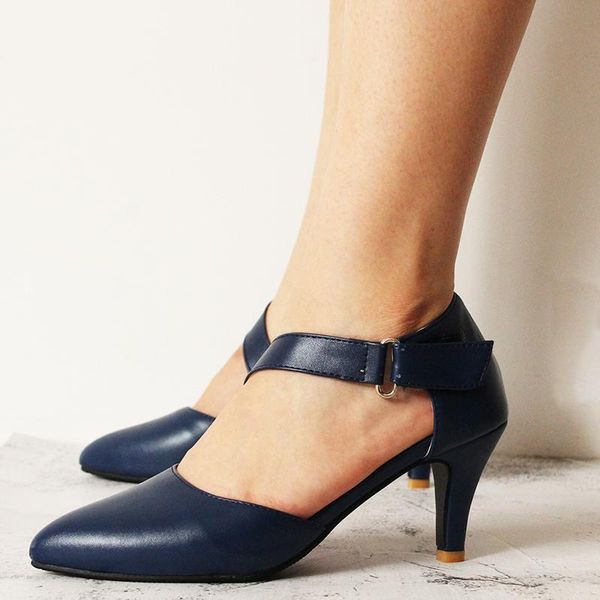 2021 spring wild female sandals shoes high heels gray buckle hollow sandals thick with pointed shoes, Black
2021 spring wild female sandals shoes high heels gray buckle hollow sandals thick with pointed shoes, Black