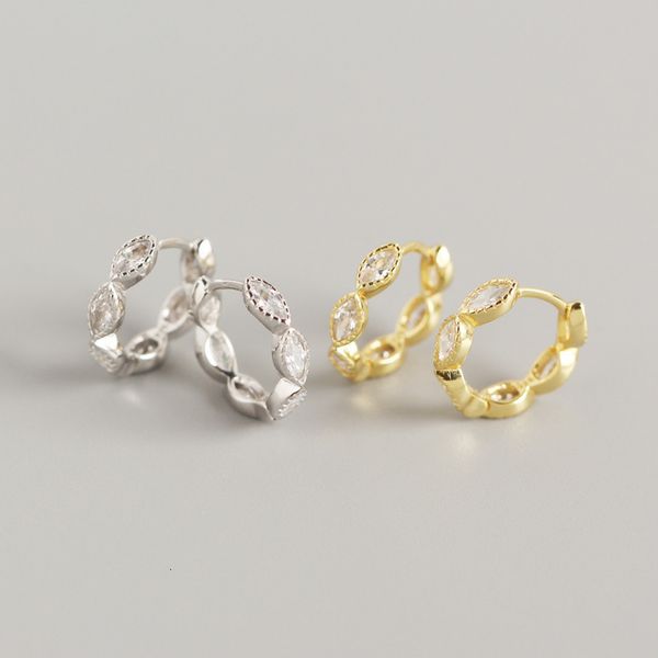 yhe0224 wind s925 pure silver ins geometric horse eye inlaid with drill ear ring and ear buckle, Golden
yhe0224 wind s925 pure silver ins geometric horse eye inlaid with drill ear ring and ear buckle, Golden