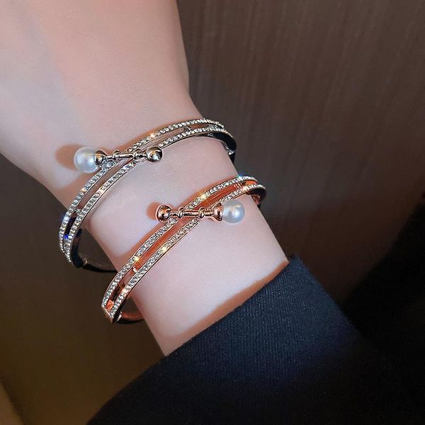 bangle zhuoy splicing open metal bracelet shiny inlaid zircon double temperament rose gold for ladies party jewelry gift, Black
bangle zhuoy splicing open metal bracelet shiny inlaid zircon double temperament rose gold for ladies party jewelry gift, Black