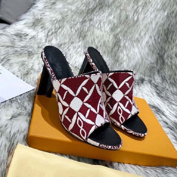 woman slippers fashion beach thick bottom slippers platform alphabet lady sandals leather high heel slides slippers shoe10 03, Black
woman slippers fashion beach thick bottom slippers platform alphabet lady sandals leather high heel slides slippers shoe10 03, Black