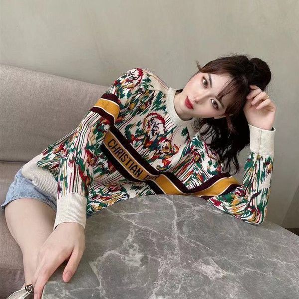 long sleeved shirt 2021 new early autumn street fashion round neck sketch color painting animal jacquard age reducing versatile, White
long sleeved shirt 2021 new early autumn street fashion round neck sketch color painting animal jacquard age reducing versatile, White