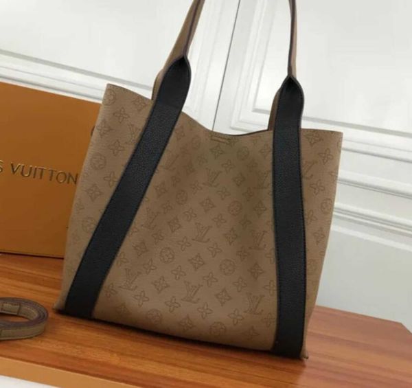 totes luxury m550172 taurillon fashion handbag women's bag new large handbags iconic handles shoulder bags brand cross body designer ba
totes luxury m550172 taurillon fashion handbag women's bag new large handbags iconic handles shoulder bags brand cross body designer ba