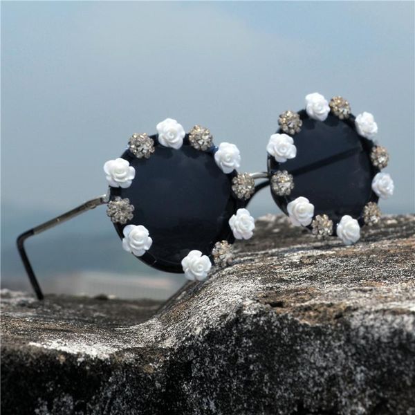 new vintage 2021 brand fml1 diamond round sunglasses women punk fashion designer rhinestone colorful shades uv400 small pkfps, White;black
new vintage 2021 brand fml1 diamond round sunglasses women punk fashion designer rhinestone colorful shades uv400 small pkfps, White;black