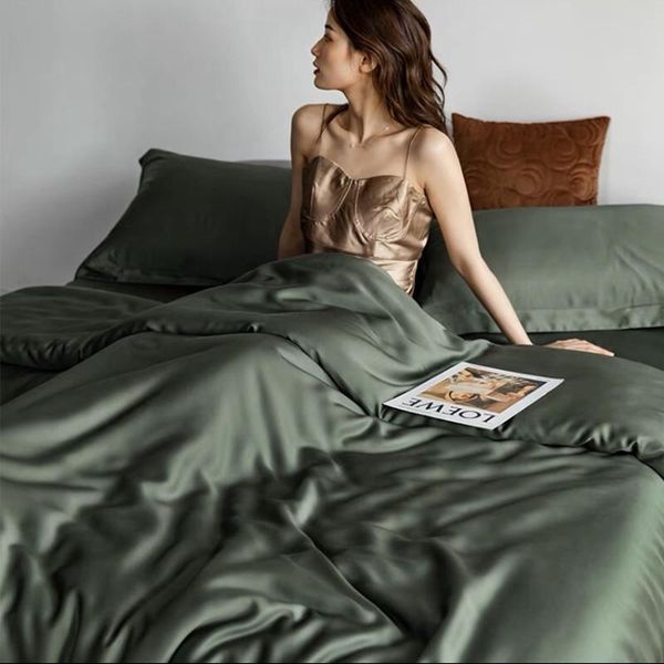 bedding sets 80 double-sided tencel four piece ice silk summer quilt cover european slippery naked sleeping
bedding sets 80 double-sided tencel four piece ice silk summer quilt cover european slippery naked sleeping