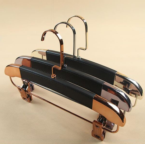 10pcs high grade hanger with clips for pants pu leather cloth hangers for skirt storage racks sn3688
10pcs high grade hanger with clips for pants pu leather cloth hangers for skirt storage racks sn3688